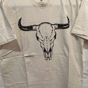 Women's Cream Graphic Tee with Bull Skull Design